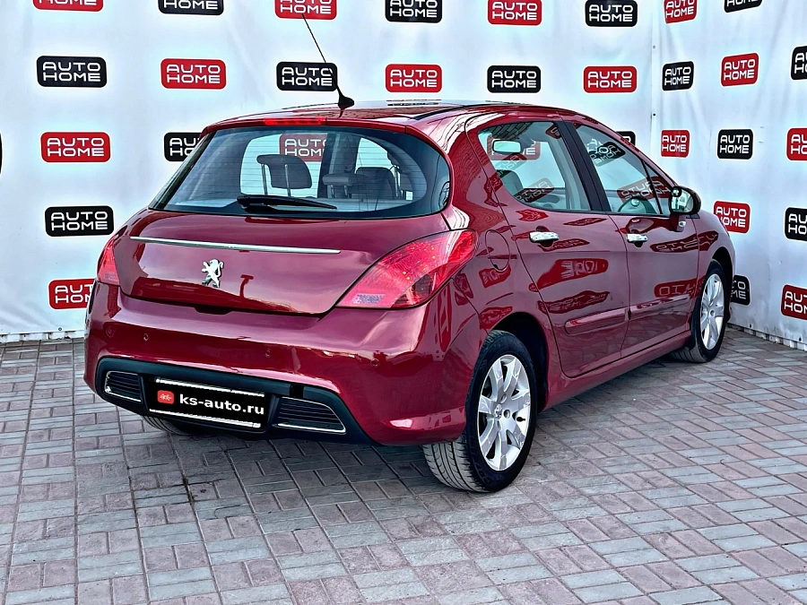 Peugeot 308, 2008г., передний привод, автомат