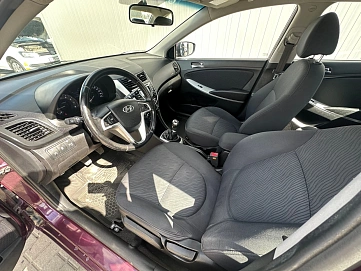 Hyundai Solaris, 2011г., передний привод, механика