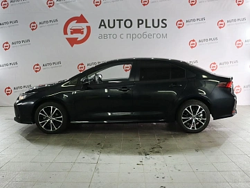 Toyota Corolla, 2022г, передний привод, вариатор