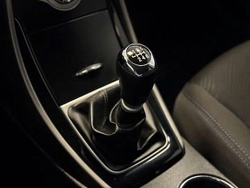 Hyundai Elantra, 2012г, передний привод, механика
