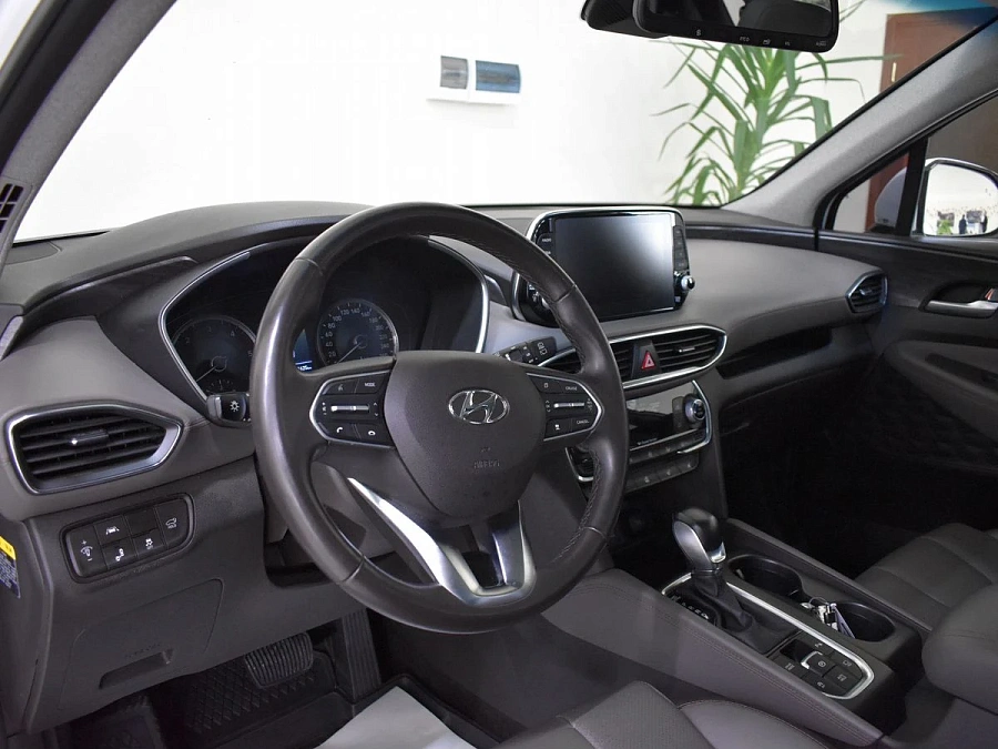 Hyundai Santa Fe, 2019г., передний привод, автомат
