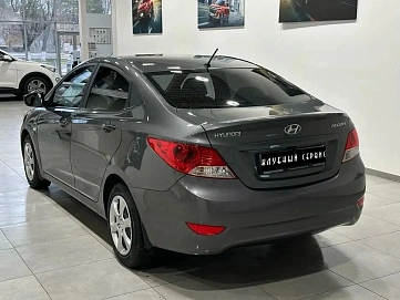 Hyundai Solaris, 2011г, передний привод, автомат