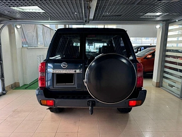 Nissan Patrol, 2004г, полный привод, автомат