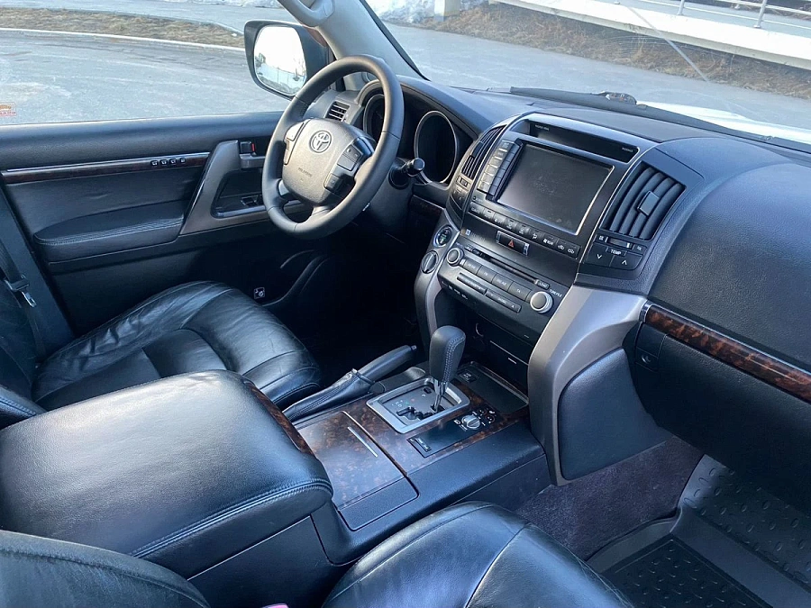 Toyota Land Cruiser, 2011г., полный привод, автомат