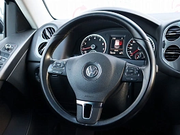Volkswagen Tiguan, 2015г, полный привод, автомат