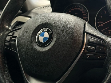 BMW 1 серии, 2017г, задний привод, автомат