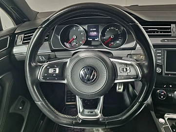 Volkswagen Passat, 2016г, передний привод, робот