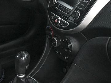 Hyundai Solaris, 2012г, передний привод, механика