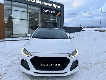 Hyundai Elantra, 2016г, передний привод, автомат