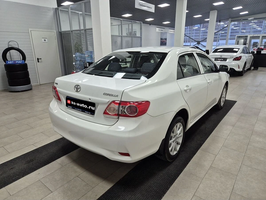 Toyota Corolla, 2011г., передний привод, автомат