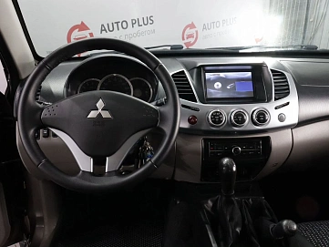 Mitsubishi L200, 2012г, полный привод, механика