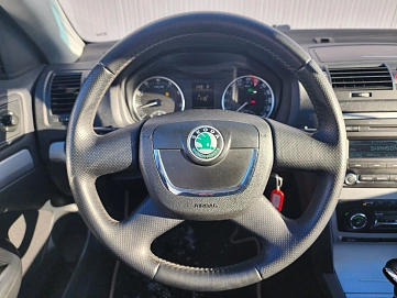 Skoda Octavia, 2011г, передний привод, робот