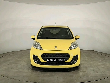 Peugeot 107, 2012г, передний привод, робот