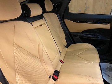 Changan UNI-V, 2023г, передний привод, робот