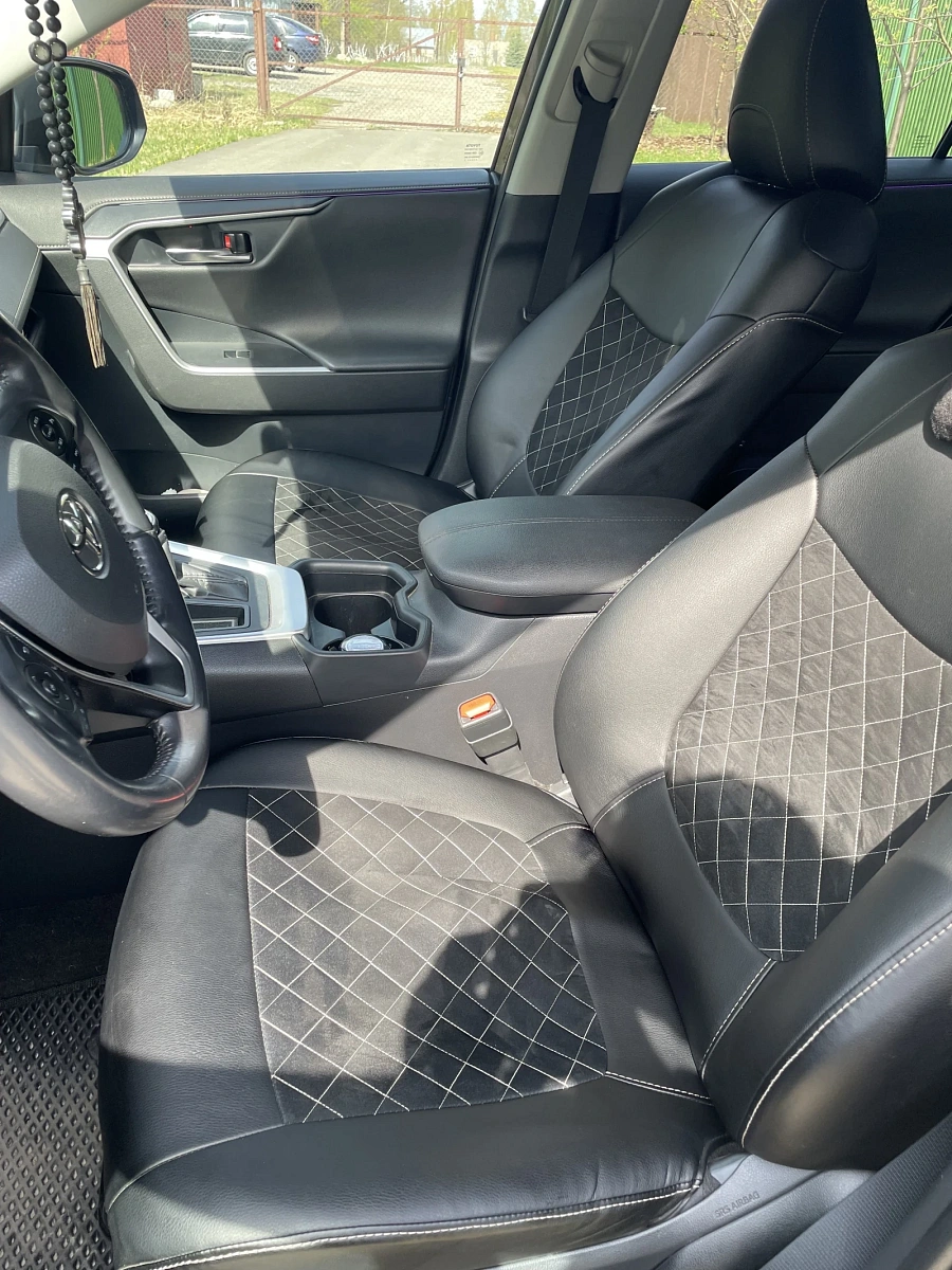 Toyota RAV4, 2021г., передний привод, вариатор