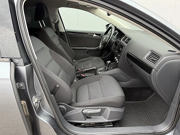 Volkswagen Jetta, 2014г, передний привод, робот