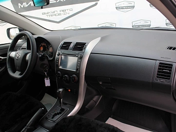 Toyota Corolla, 2012г, передний привод, автомат