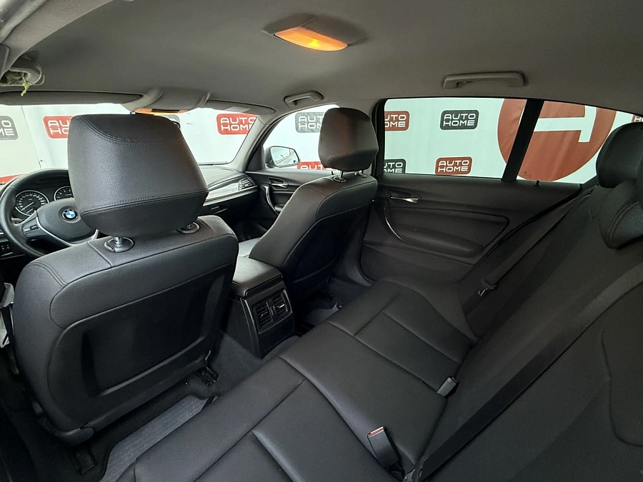BMW 1 серии, 2012г., передний привод, автомат