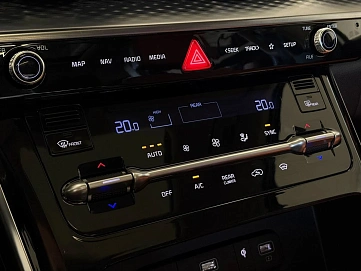 Kia Carnival, 2021г, передний привод, автомат