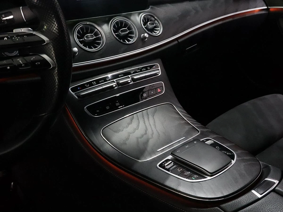 Mercedes-Benz E-Класс, 2020г., полный привод, автомат