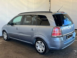 Opel Zafira, 2006г, передний привод, механика