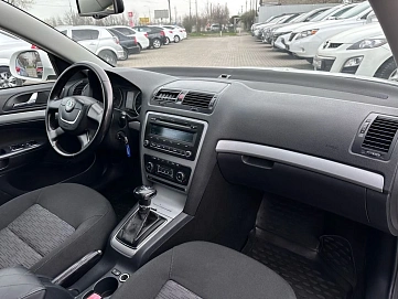 Skoda Octavia, 2013г, передний привод, робот