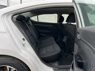 Hyundai Elantra, 2018г, передний привод, автомат