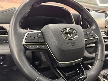 Toyota Highlander, 2021г, полный привод, автомат