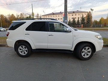 Toyota Fortuner, 2011г, полный привод, автомат