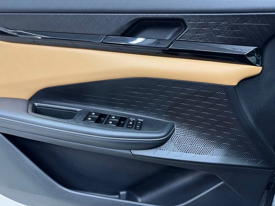 Changan UNI-V, 2023г., передний привод, робот