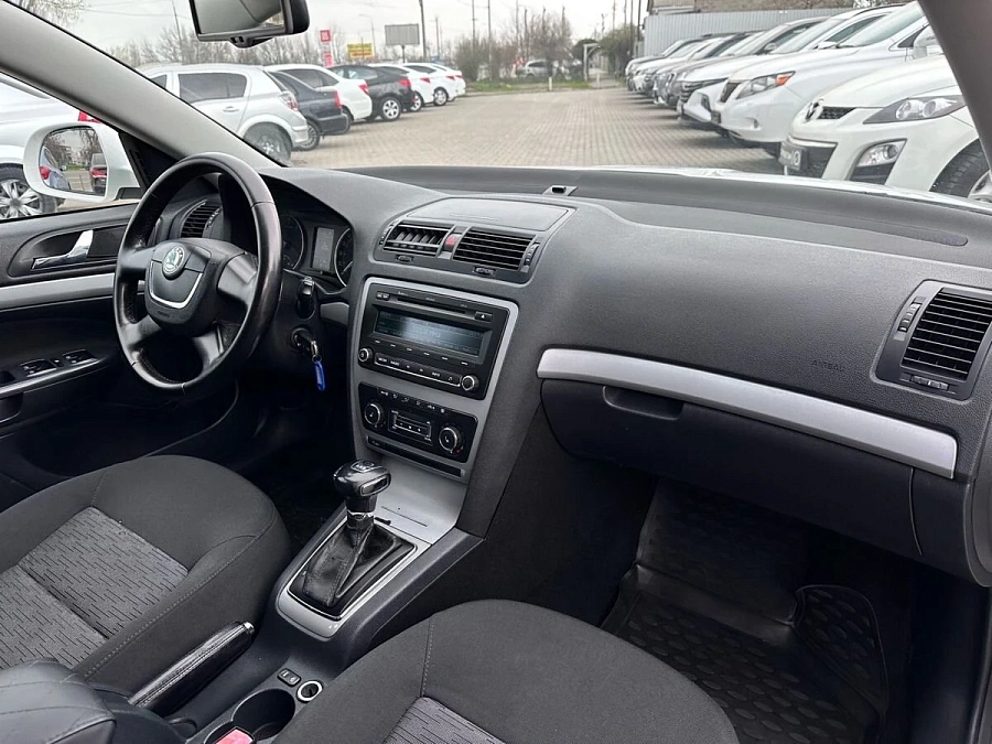 Skoda Octavia, 2013г., передний привод, робот