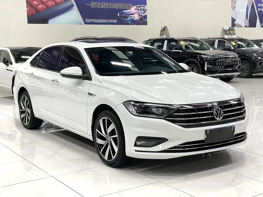 Volkswagen Jetta, 2022г., передний привод, автомат