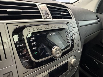 Ford Kuga, 2011г, передний привод, автомат