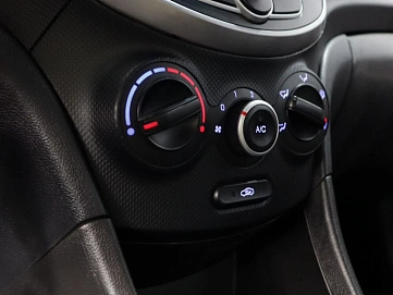 Hyundai Solaris, 2012г, передний привод, механика