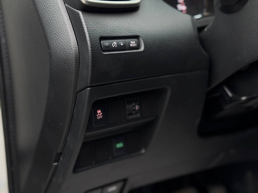 Nissan Qashqai, 2016г., передний привод, вариатор