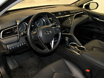 Toyota Camry, 2019г, передний привод, автомат