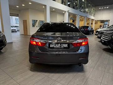 Toyota Camry, 2012г, передний привод, автомат
