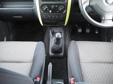 Suzuki Jimny, 2011г, полный привод, механика