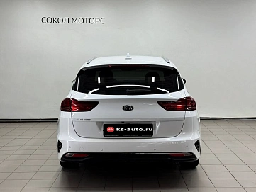 Kia Ceed, 2021г, передний привод, робот