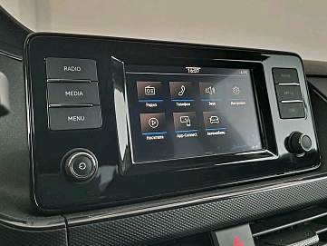 Volkswagen Polo, 2020г, передний привод, механика