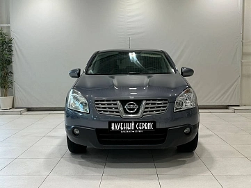 Nissan Qashqai, 2009г, передний привод, механика