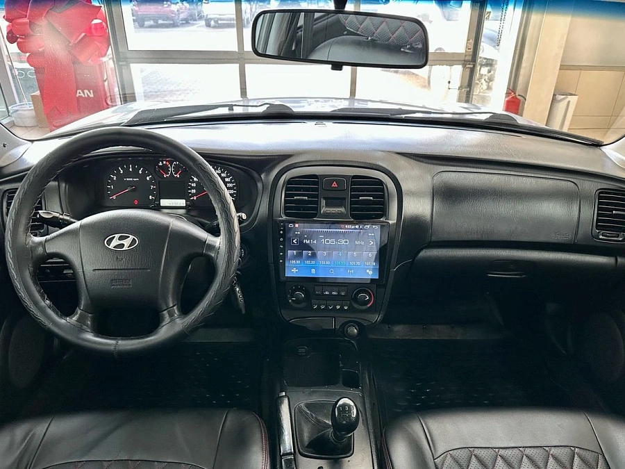 Hyundai Sonata, 2004г., передний привод, механика