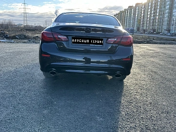 Infiniti Q70, 2015г, полный привод, автомат