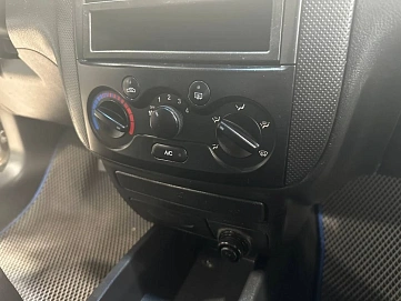 Chevrolet Aveo, 2006г, передний привод, механика