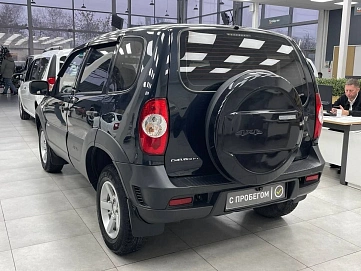 Chevrolet Niva, 2013г, полный привод, механика