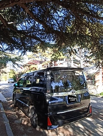 Toyota Voxy, 2015г, передний привод, вариатор