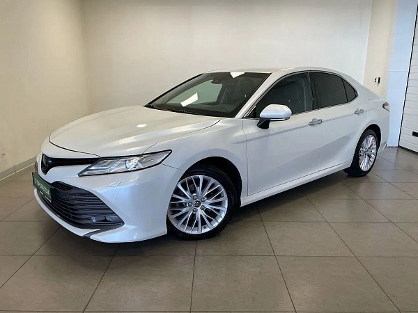 Toyota Camry, 2018г., передний привод, автомат