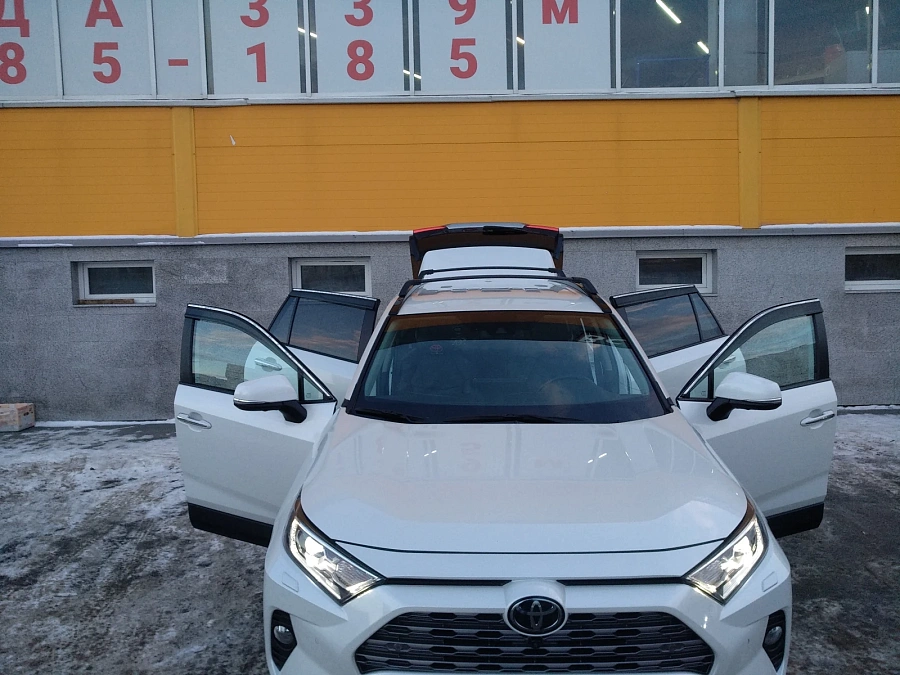 Toyota RAV4, 2020г., полный привод, автомат