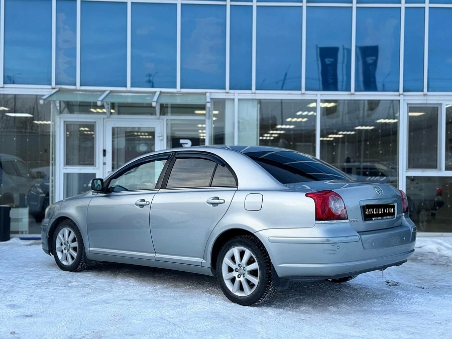 Toyota Avensis, 2008г., передний привод, автомат