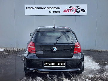 BMW 1 серии, 2010г, задний привод, автомат